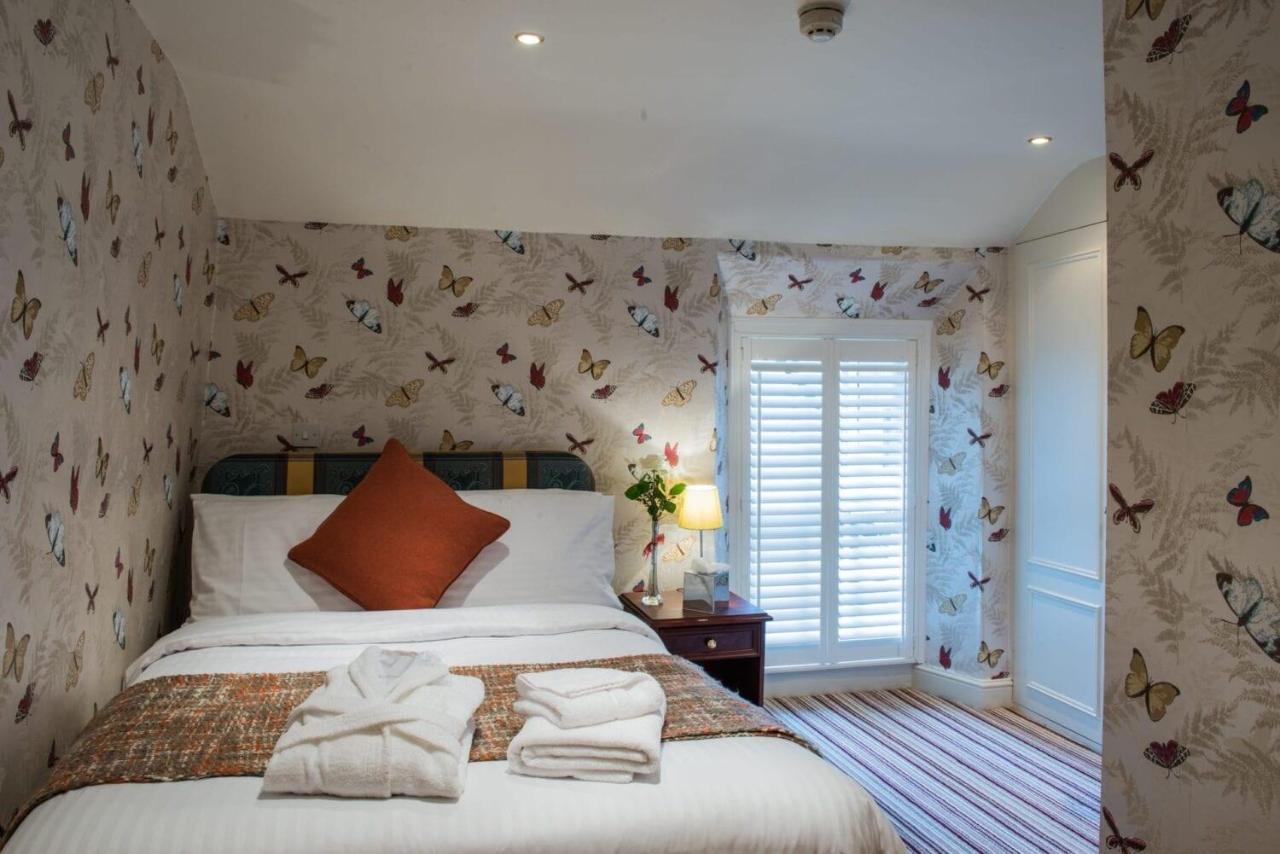 The Bear, Cowbridge Hotel Exterior foto