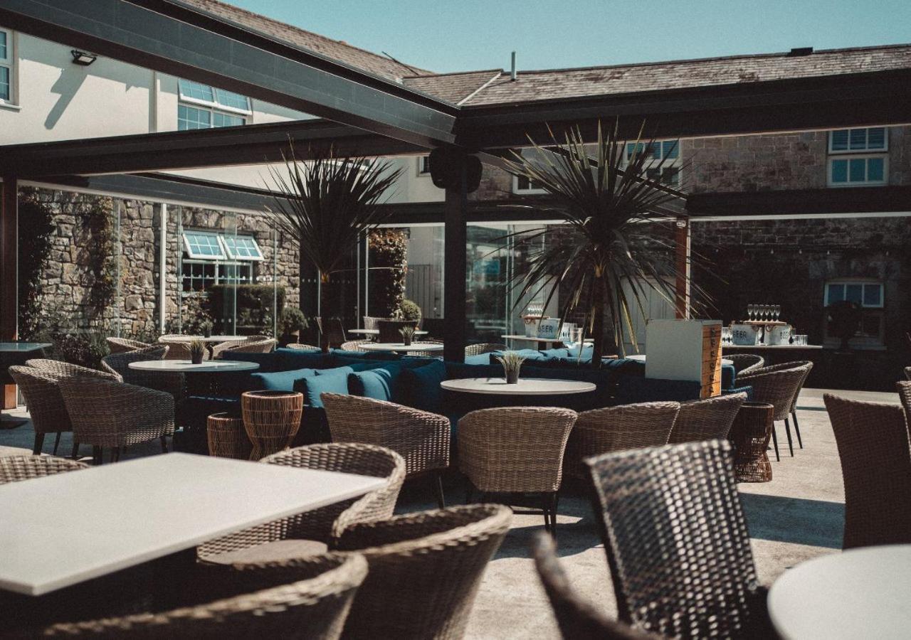 The Bear, Cowbridge Hotel Exterior foto